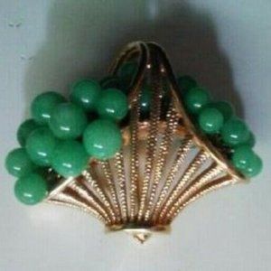 1950s Marvella Faux Jade Bead Basket Brooch